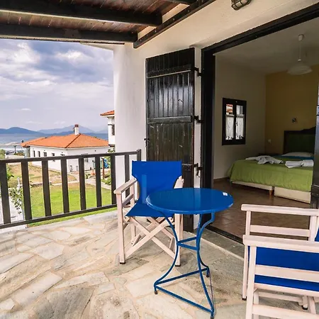 Aktaion Hotel 3*