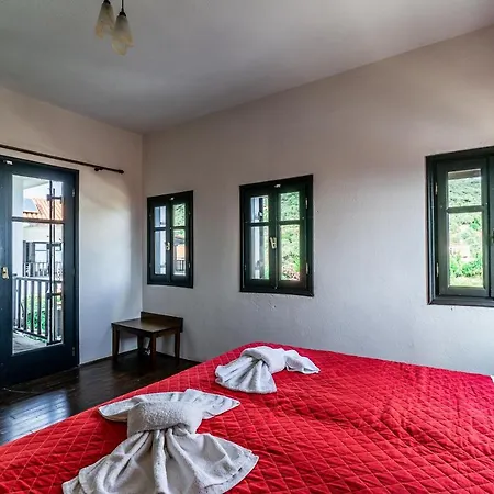 Aktaion Hotel 3*